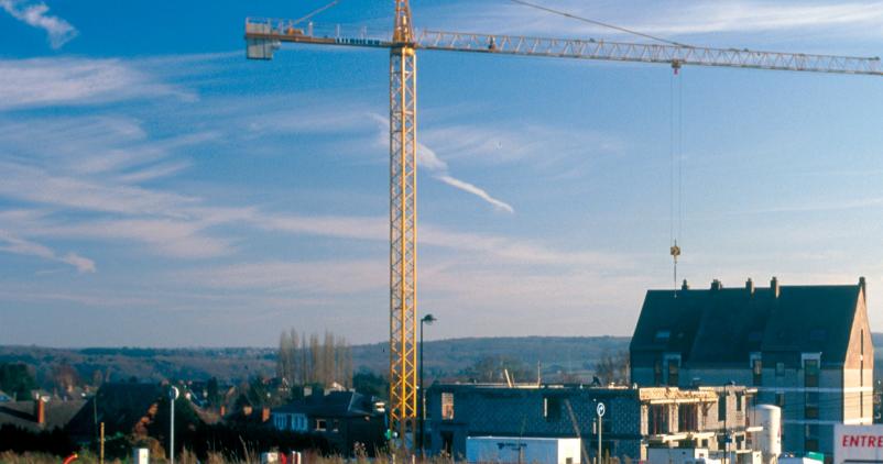 construction maison avec grue